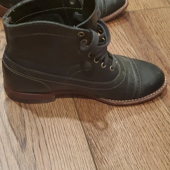 8.5 Wolverine Oxford Boots - Picture 4 of 16